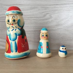 Матрешка СССР   Дед Мороз 11 см., снегурочка 6 см. и снеговик 2,5 см
