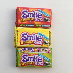 Жевательная резинка 2022  Smile tattoo Bubble gum, 3 шт. цена за все