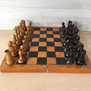 Шахматы СССР   1950-ых, черный конь не из комплекта