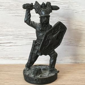 Солдатик, игрушка из яйца  Ландринъ Древний Рим, Галльская война. 405 02, Критогнат
