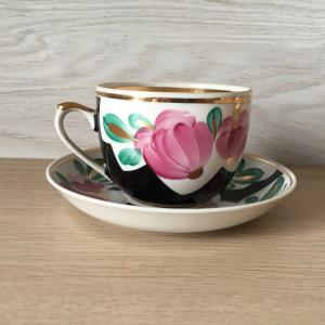 Фарфоровая посуда СССР  Вербилки чайная пара, Вербилки, цветы, черное крытье, позолота