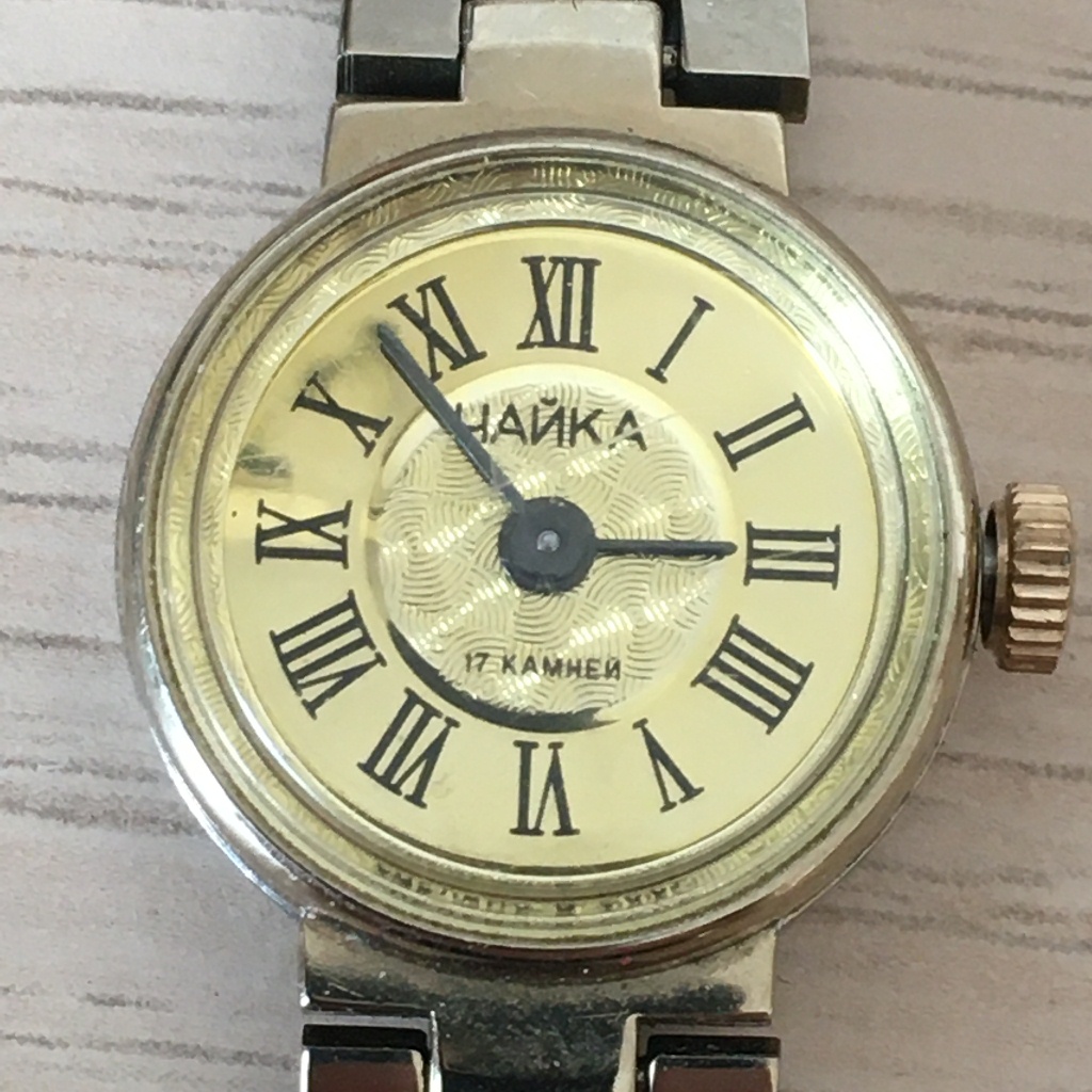 Купить Наручные часы СССР механические, женские, CHAIKA ЧАЙКА 17 камней, на ходу по цене 410.00 руб.