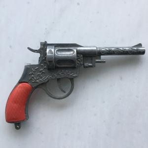 Игрушка времен СССР   Пистолет для пистон, требуется замена пружины