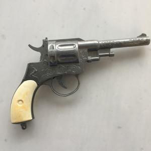 Игрушка времен СССР   детский пистолет для пистон, курок не работает