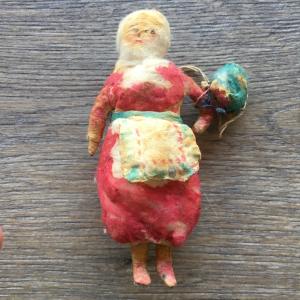 Ватная елочная игрушка   девочка в фартуке и сумочкой