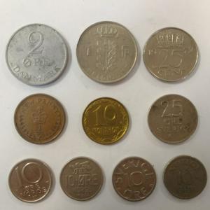 Набор монет   иностранных государственных 10 шт. Цена за все